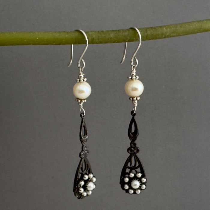 Freshwater Pearl Retro Earrings in Sterling Silver
