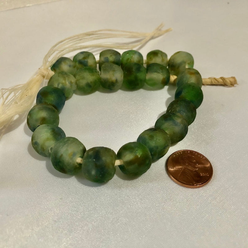 Light Green Swirl Recycled Glass Beads (14mm)