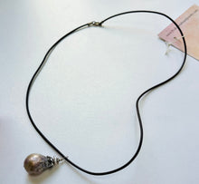 Load image into Gallery viewer, Baroque Freshwater Pearl Necklace in Leather
