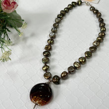 Load image into Gallery viewer, Green Murano Glass and Pearl Necklace in Sterling Silver
