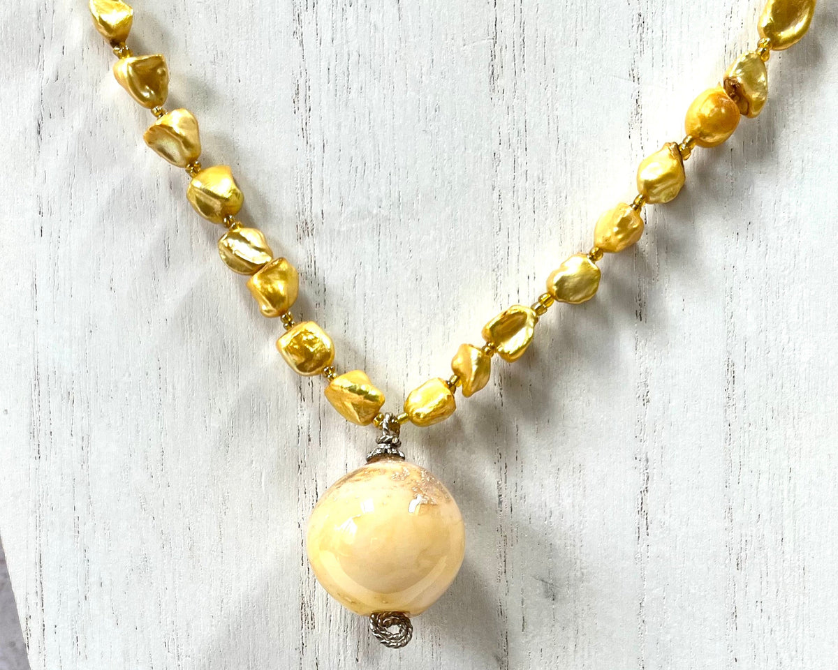 Round Yellow Murano Glass and Pearl Necklace in Sterling Silver